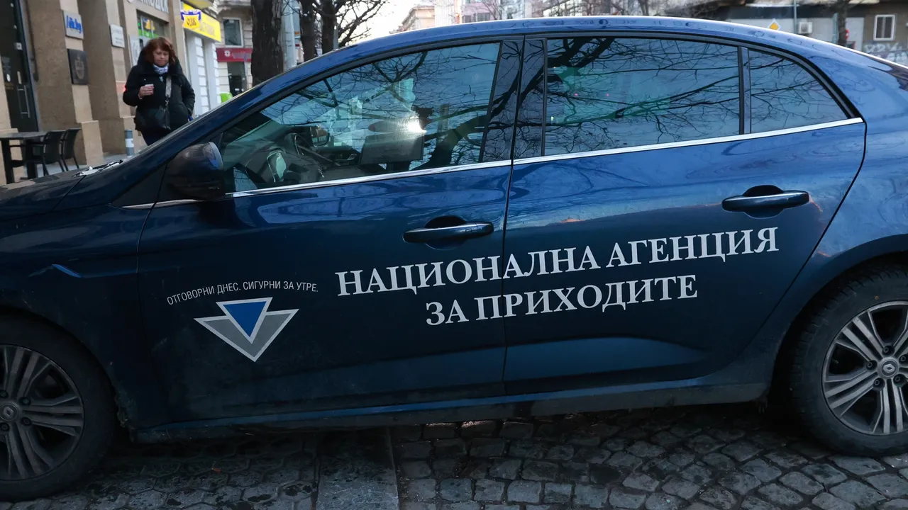 НАП и КЗП: Частни паркинги са увеличили двойно цените от 1 януари