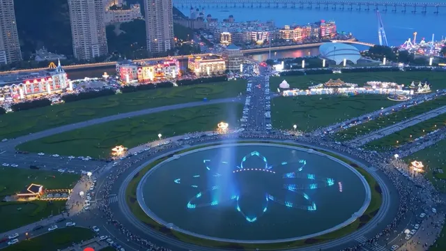 Най-големият площад в света се намира в Китай и е с дължина 1,5 км