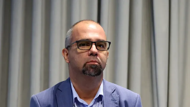 Първан Симеонов: Политическата криза ще се реши чрез обновяване на партийната система