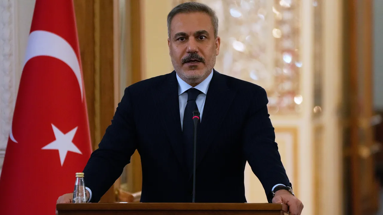 Външният министър на Турция: Възможно най-близо сме до мир между Русия и Украйна