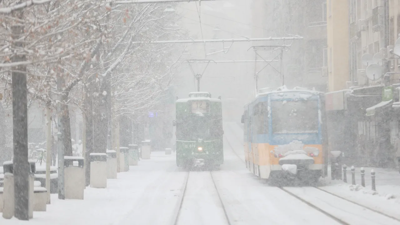 София минава на зимен режим