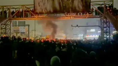 Иранската криза излиза извън границите на страната