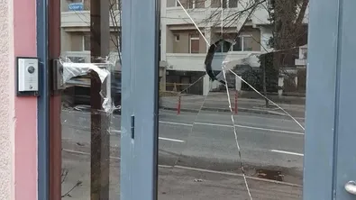 Има задържан за вандалския акт срещу посолството ни в Скопие