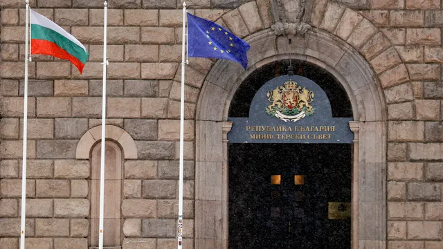 МС отчита прехода към еврото