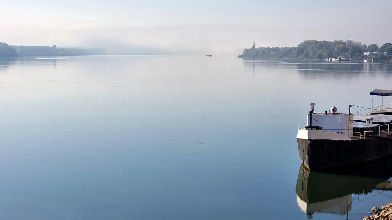 Леко затопляне в страната, но с мъгли около Дунав