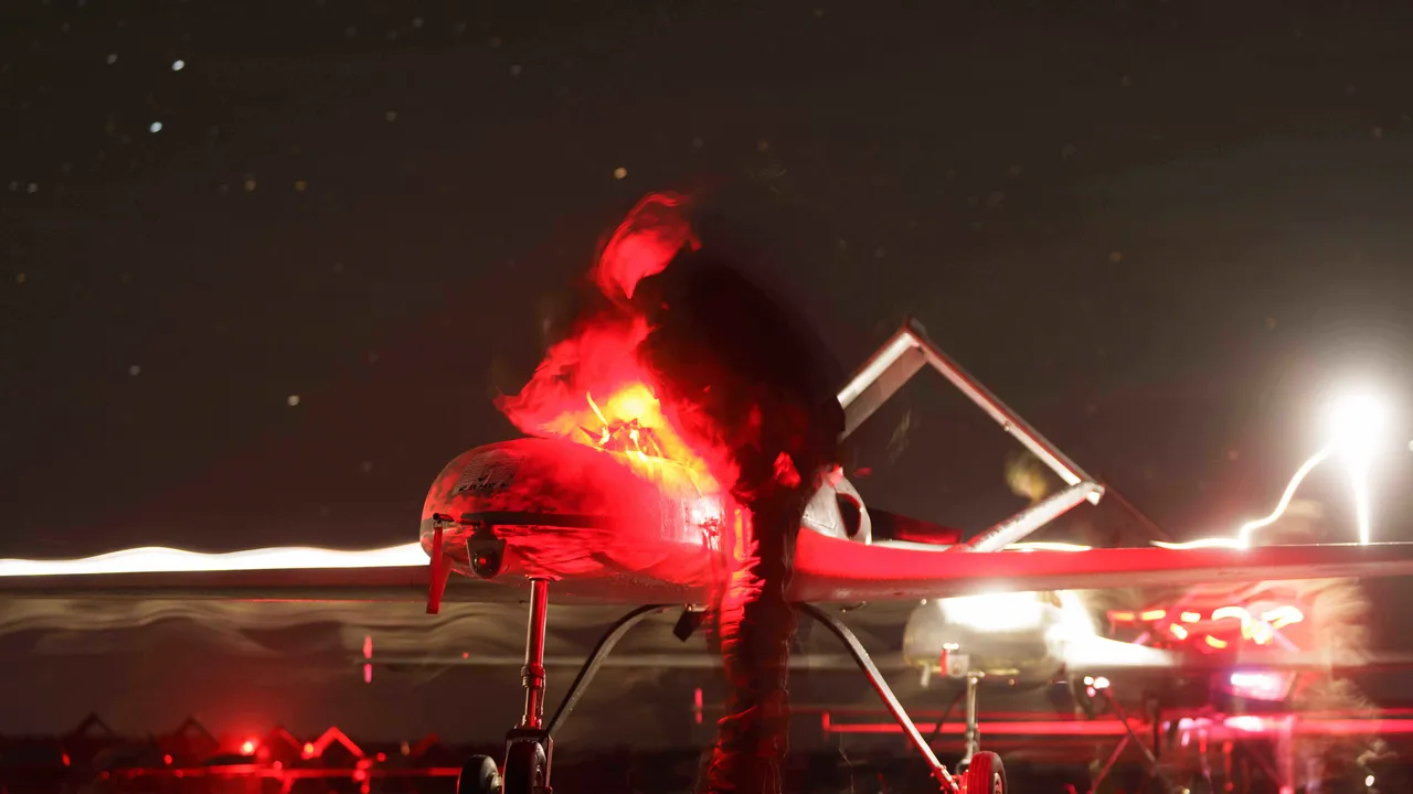 Украйна твърди, че е поразила руски завод за дронове