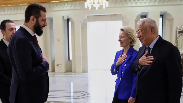 ЕС следи ситуацията в Сирия, призова за единството на страната