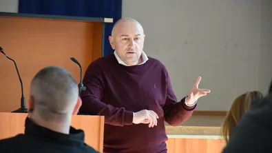 Каримански: Обмяната на левовете в евро върви нормално