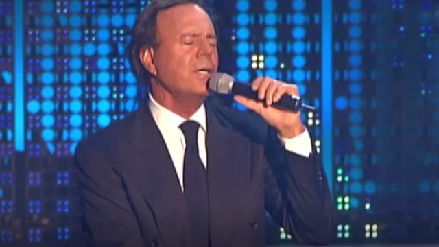 Хулио Иглесиас с обвинения за сексуално насилие от бивши служителки