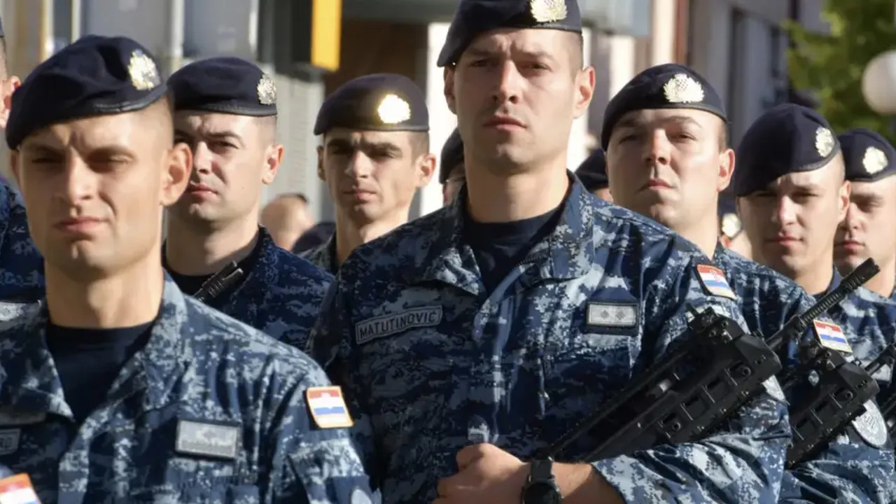 Защо Хърватия възстановява задължителната военна служба?