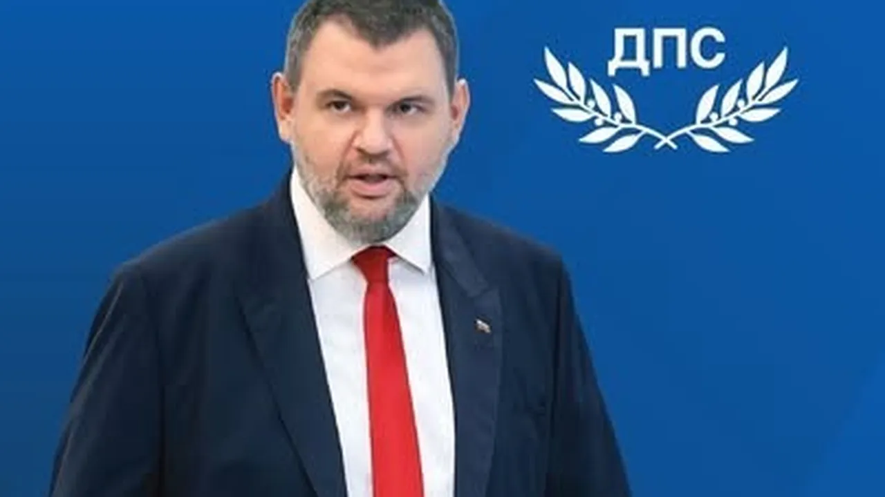 Пеевски честити Банго Васил на ромите