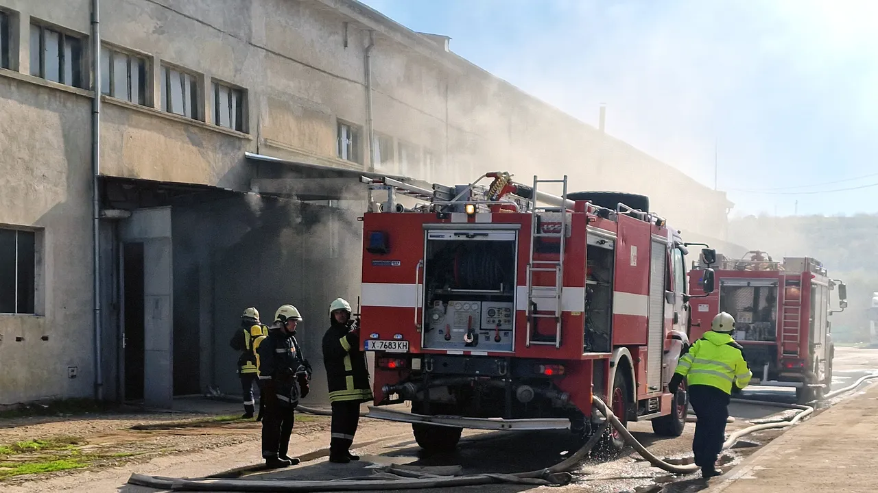 Късо съединение предизвика пожар в дом за възрастни в Кюстендил