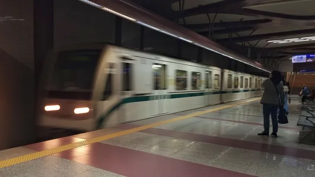 Ескалаторите на метростанция "Сердика" не работят от седмици