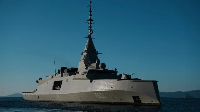 Kimon от 6-то поколение: Гърция посрещна "най-мощната на земята" фрегата