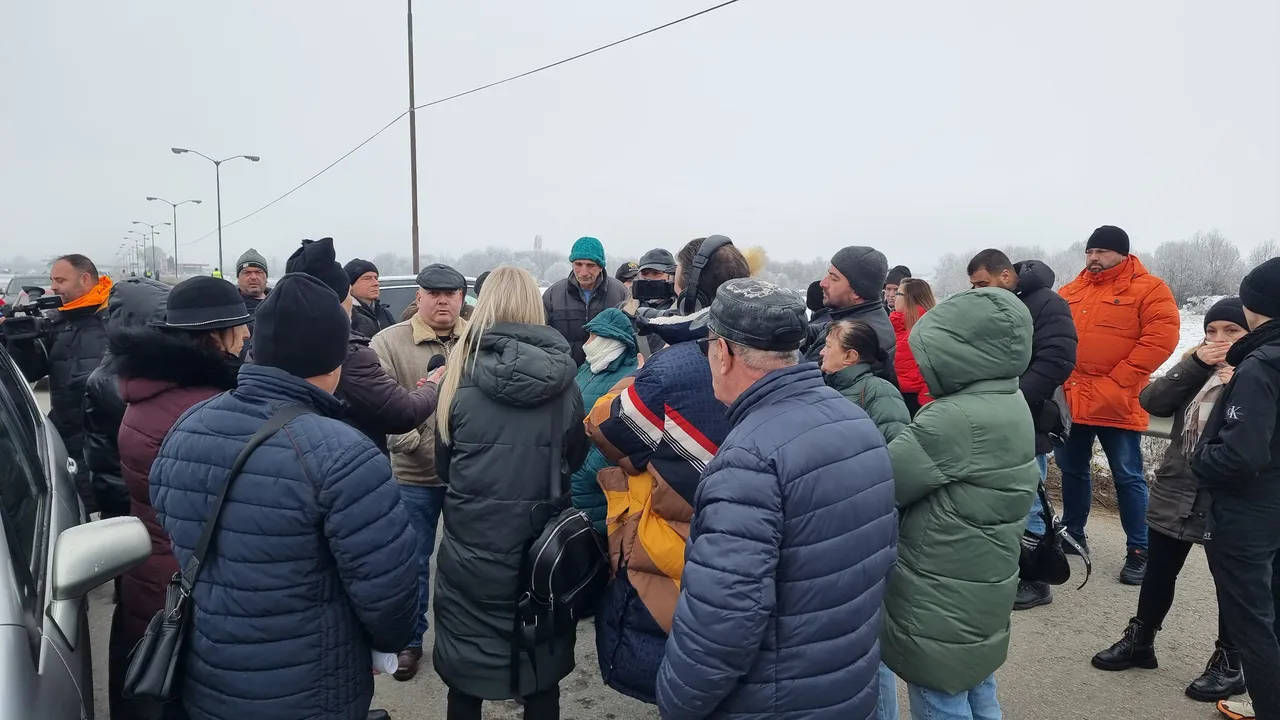 Двама обвиняеми за катастрофата с конете край Кюстендил, в която загина 18-годишна