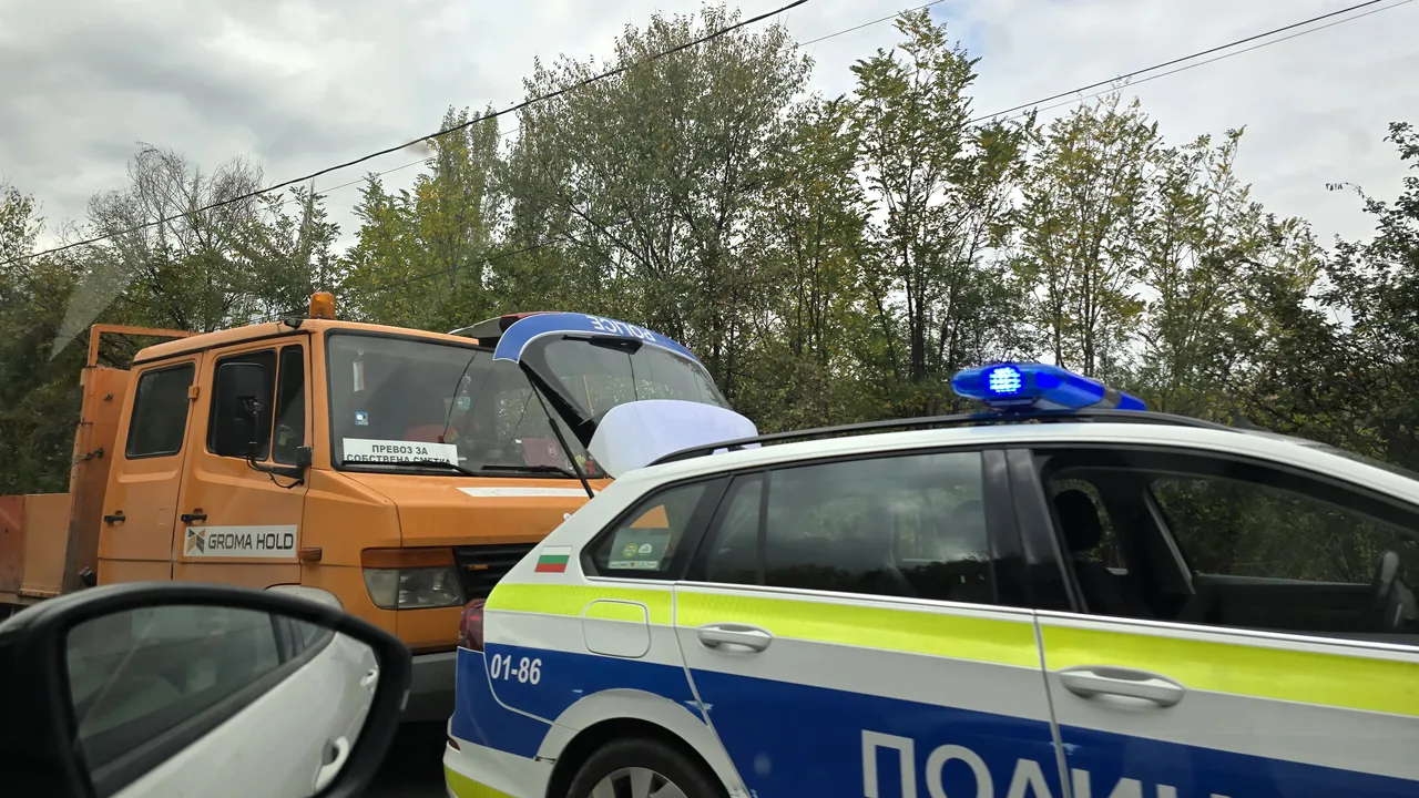 Катастрофа затвори пътя между Симитли и Банско