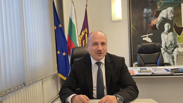 Кметът на Ловеч отново иска дългосрочен заем със същия залог