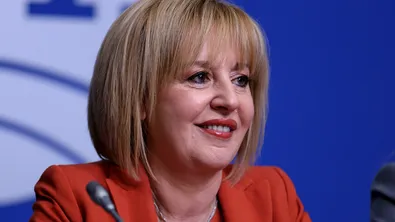 Манолова: „Антиспекула“ трябва да мине и на второ четене