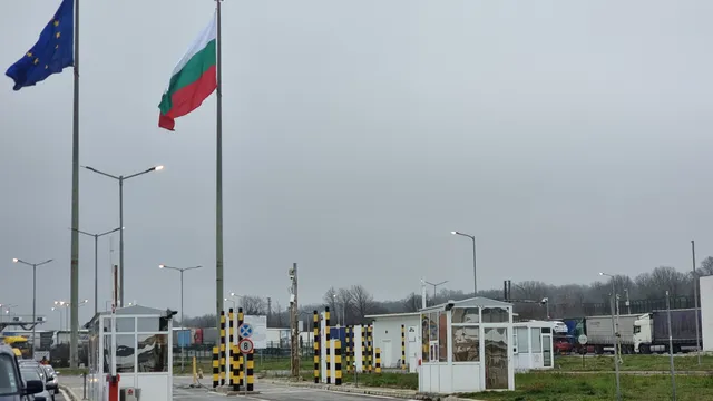 Мащабен удар срещу наркотрафика на „Лесово“: задържани близо 700 кг марихуана