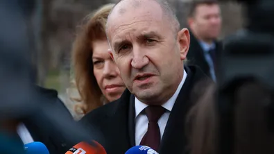 Неофициално: Радев ще участва на предсрочните парламентарни избори
