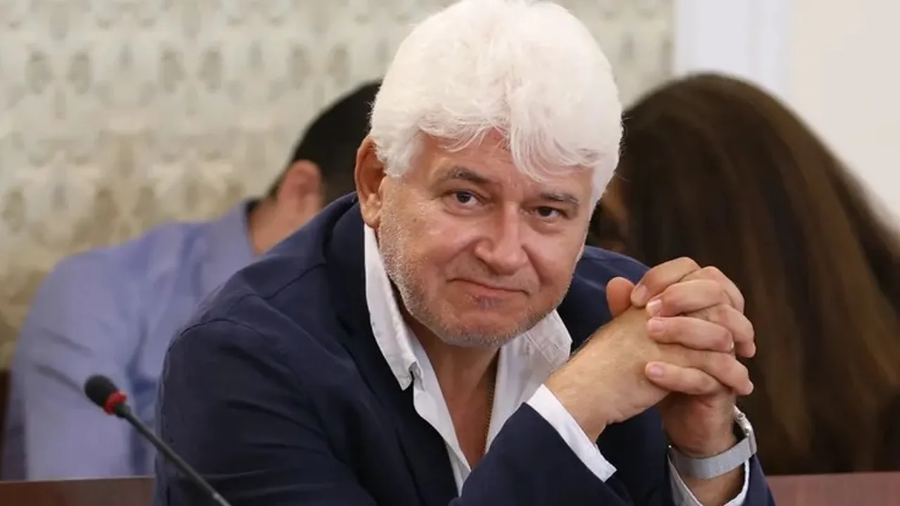 Проф. Пламен Киров: Конституционният съд ще прекрати мандата на Радев до дни