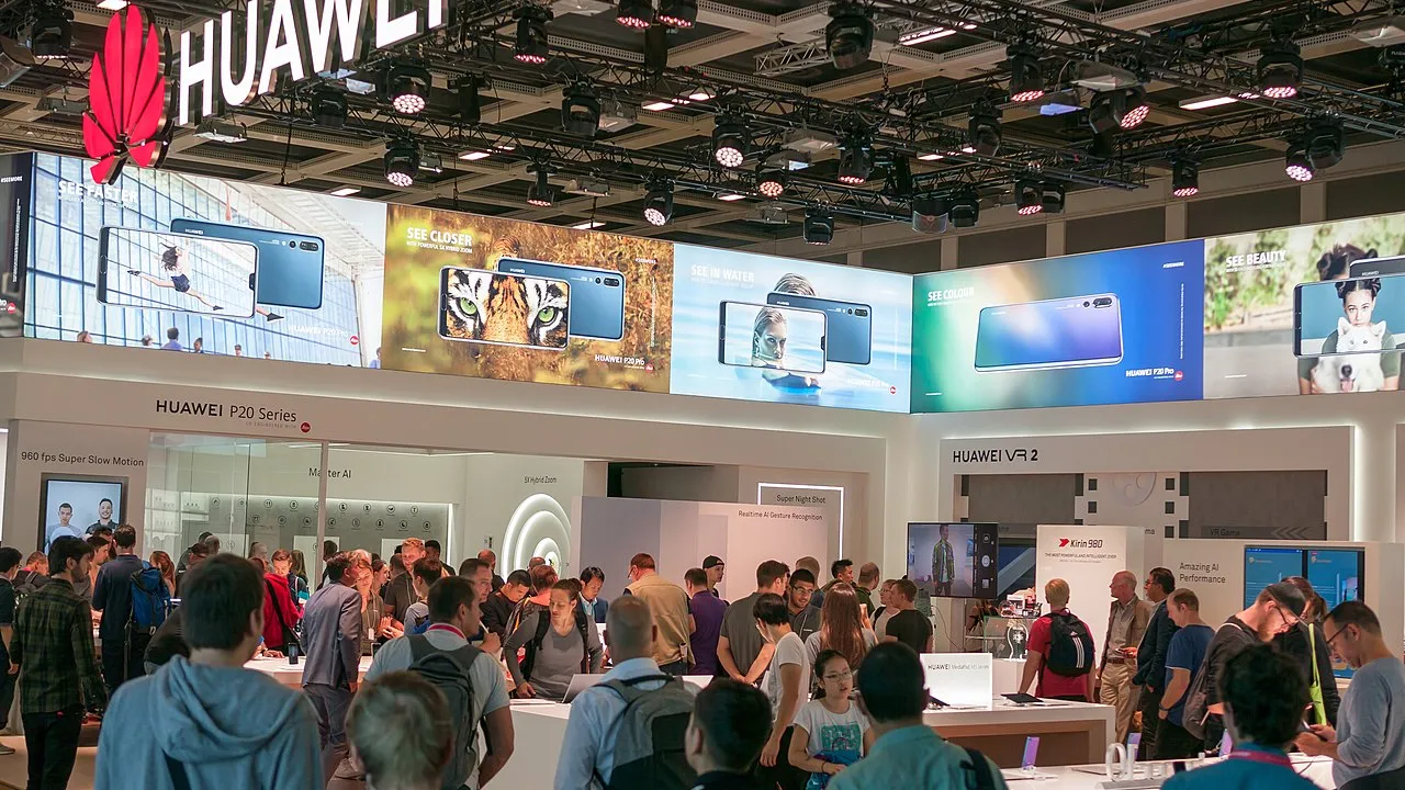 Брюксел планира да принуди правителствата да блокират Huawei от 5G