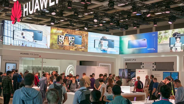 Брюксел планира да принуди правителствата да блокират Huawei от 5G