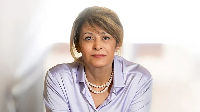 Десислава Радева обнови визията си преди обръщението на президента