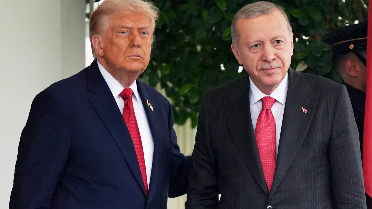 Тръмп: „Много добър разговор“ с Ердоган преди отпътуването за Давос