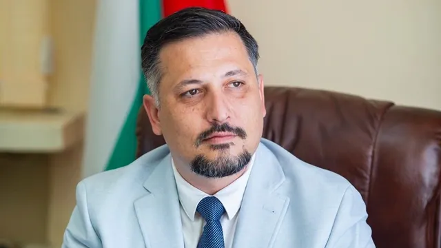 След бойкот: Кметът на „Изгрев“ сменя сметоизвозвачите с непалци