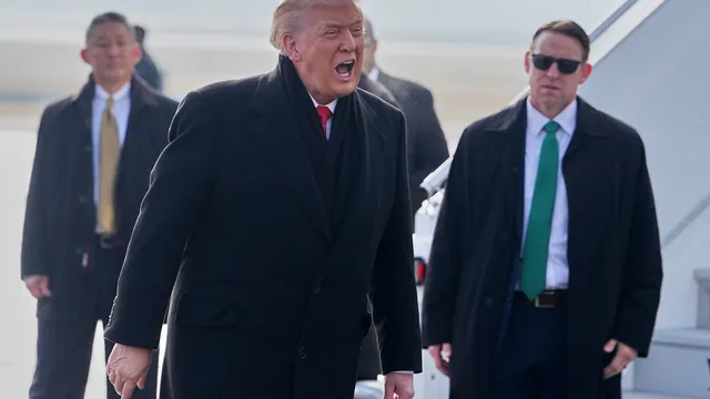 Тръмп пристигна със закъснение в Швейцария преди форума в Давос