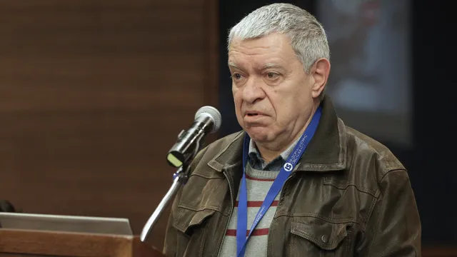 Проф. Константинов: Да се правят избирателни списъци от националното преброяване е малоумно