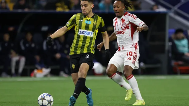 В Казахстан арестуваха трима футболни фена, облекли банските на Борат