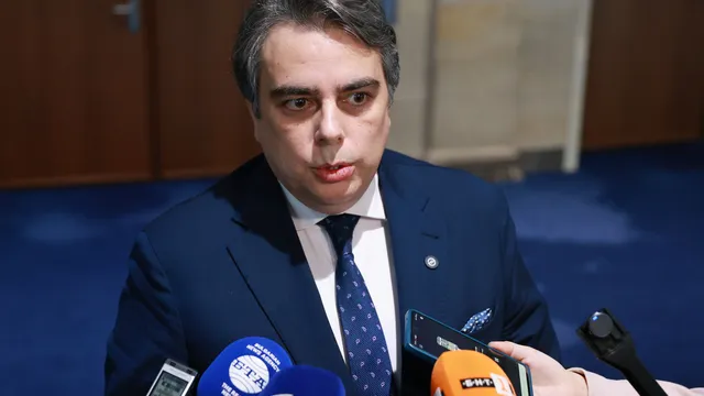 Асен Василев: ГЕРБ ни нареди до „бившите републики“, в ъгъла на ЕС