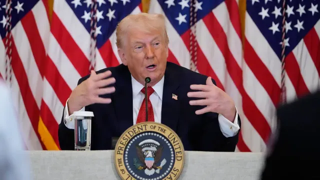 Тръмп: "Огромен флот" се насочва към Иран