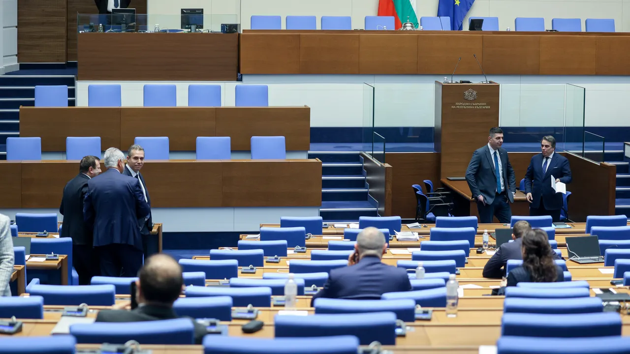 Без кворум в парламента: Разглеждането на промените в Изборния кодекс се отлага