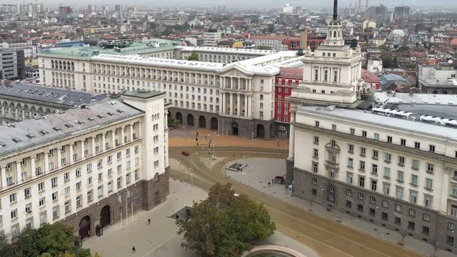 проф. Евгений Дайнов: Радев вярва, че ще направи вълна от типа на Сакскобургготски