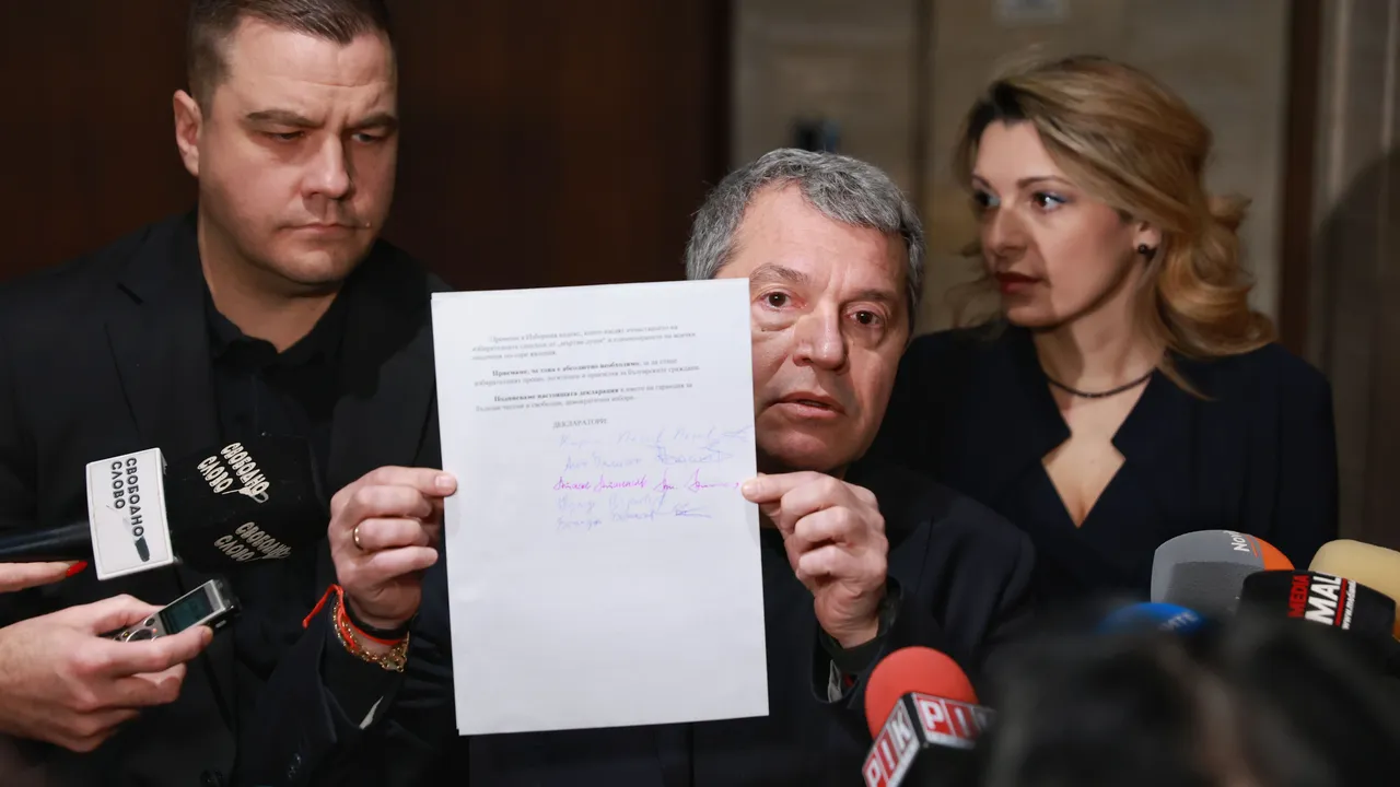 Йорданов: ПП са измамници, които демонстрират желание за демокрация, а искат лични облаги