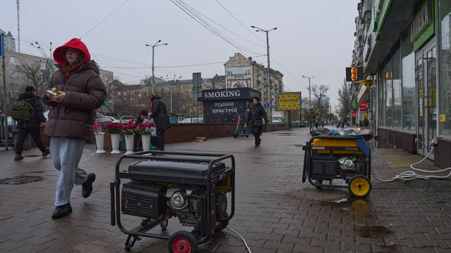 Полша праща стотици генератори на Украйна