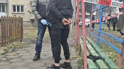 22-годишен дилър задържан край училище в София