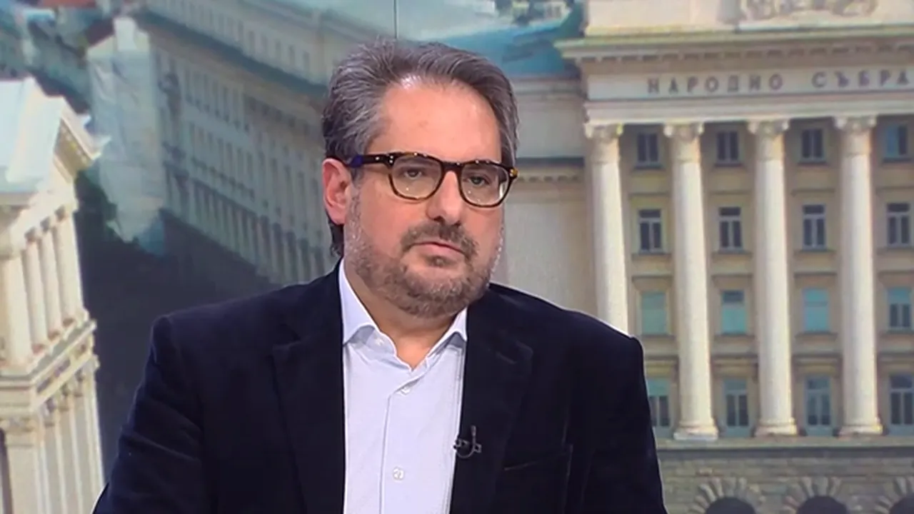 Смилов: Проектът на Радев може да размести политическите пластове