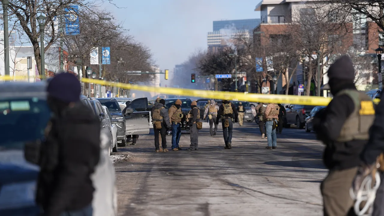 Протести след като федерални агенти са простреляли мъж в Минеанаполис