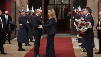 Президентска оставка, парламентарни избори и  много неизвестни