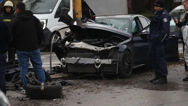 Турски тир ударил кола, загина дете на Прохода на Републиката