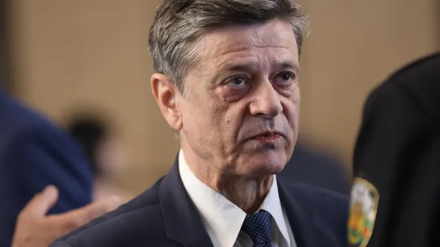 Константин Попов: Грешка е излизането на Радев на политическия терен сега