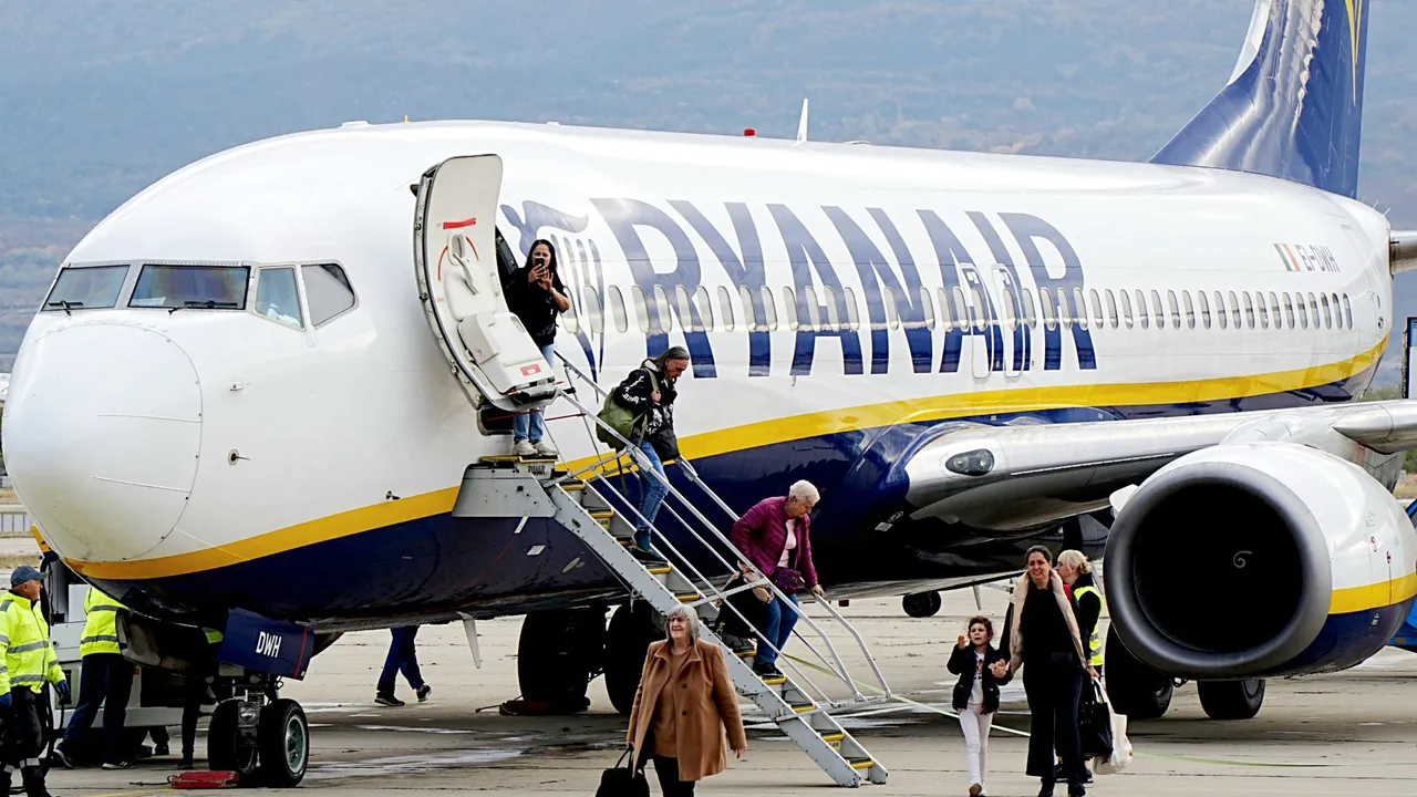 75 евро, за да седне дете до родителя си: нискотарифните авиокомпании под прицел в ЕС