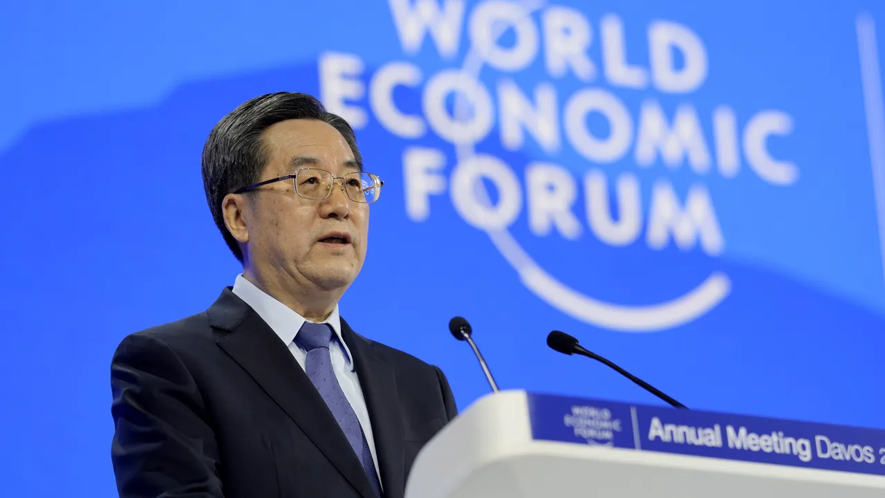 Тихата стратегия на Пекин в Давос: Китай залага на сдържаност, докато САЩ влизат в конфронтация с Европа