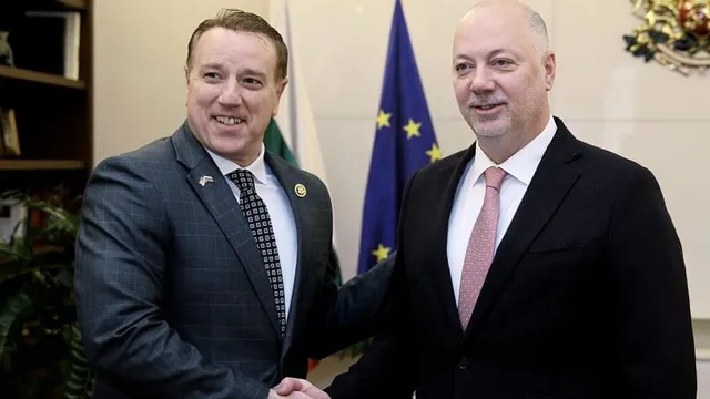 Желязков и Пат Фалън са обсъдили сътрудничеството в отбраната