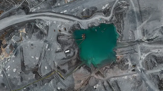 Китай купува канадска миннодобивна компания за над $4 млрд.