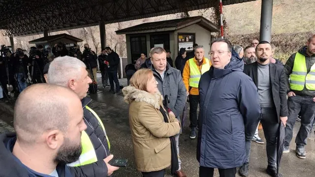 Правителството на Северна Македония подкрепя протеста на превозвачите